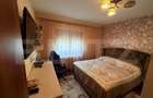 Apartament cu 3 camere decomandat în Tractorul - 3