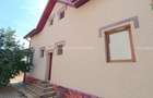 Casă individuală cu 10 camere cu Canalizare în Glina - 4