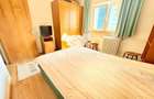 Apartament cu 4 camere decomandat în P-ța Victoriei - 9