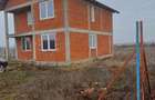 Casă cu Teren 8500 Mp în Leș - 3