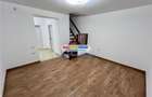 Casă cu 11 camere cu Canalizare în Central - 9