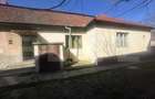 Casa de locuit, 252 mp cu 842 mp teren, zona Titulescu - 12