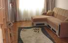 Apartament cu 3 camere semidecomandat în Berceni - 2