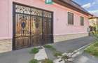 Casă individuală cu 5 camere și teren de 1.156 mp