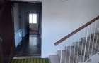 Vand schimb cu terenuri si apartamente