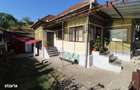 Vand casa D+P in Pestisu Mare, la 4 km de Hunedoara, garaj, anexe... - 1