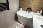 Apartament cu 4 camere, 2 bai, bloc pe cadre, renovat recent