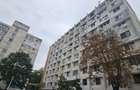 Apartament 2 camere, parter inalt, semidecomandat, Piata Tomis 2