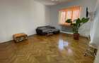 Apartament la casa cu spatiu comercial si garaj - zona Bd. Victoriei - 2