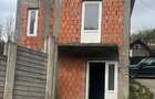 Casa de vanzare in zona lacul mic la strada principala,2 intrari curte foarte mare - 22