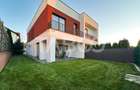Duplex cu 4 camere cu Canalizare în Europa - 1