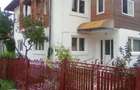 Casă cu 6 camere în Rucăr - 2