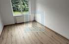 Apartament cu 4 camere decomandat în Tractorul - 4
