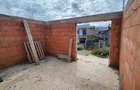 Apartament cu 3 camere în Tractorul - 23