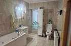 Casă cu 8 camere cu Teren 426 Mp în Parc Zăvoi - 6
