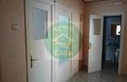 Apartament cu 4 camere decomandat în Roman - 2