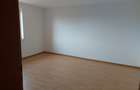 Casă cu 4 camere cu Garaj în Central - 4