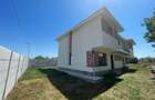 Duplex cu 4 camere cu Canalizare în Prelungirea Ghencea - 38