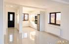 Casa Tip Duplex de Inchiriat | 3 Dormitoare | Izvor, Tarlungeni - 1