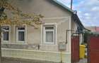 Casă cu 3 camere cu Teren 490 Mp în Central - 1