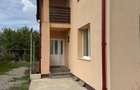Inchiriez casa cu curte si gradina 3 dormitoare cu terase, living, bucatarie, 2 bai, 160mp, gradina 600mp, fara agentii