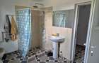 Casa 4 camere + spatiu comercial stradal + teren 1500 mp - 2