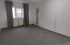 Apartament cu 3 camere decomandat în Crâng - 2