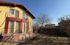 Casă cu 4 camere cu Teren 275 Mp în Florești - 2