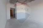 Apartament  de vanzare - 4