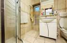 Apartament cu 3 camere decomandat în Noua - 4