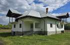 Casa pe fundatie de piatra cu garaj si teren generos in Novaci, Gorj. - 1
