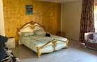 Casă cu 3 camere cu Teren 12052 Mp în Ferentari - 3