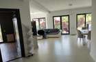 Apartament cu 3 camere semidecomandat în Central - 1