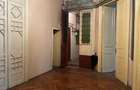 Casă individuală cu 15 camere cu Canalizare în P-ța Universității - 2