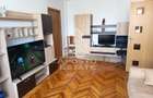 Apartament cu 3 camere semidecomandat în Central - 1