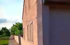 Casă cu 3 camere cu Teren 10300 Mp în Central - 1