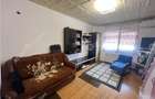 Apartament cu 3 camere semidecomandat în Lazaret - 1