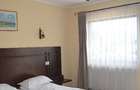 Casă cu 10 camere cu Teren 580 Mp în Poiana Țapului - 2