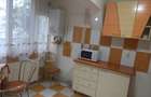 Inchiriez apartament 1 camera decomandat 38 mp et 1 - 1