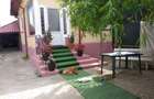 Casă cu 3 camere cu Teren 2000 Mp în București - 1