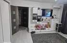 Apartament cu 3 camere semidecomandat în Central - 1