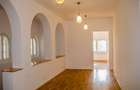Apartament cu 6 camere decomandat în Aviatorilor - 2