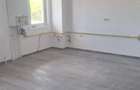 Apartament cu 3 camere decomandat în Roman - 1