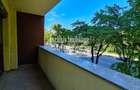 Apartament cu 3 camere decomandat în City Park Mall - 21