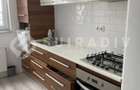 Apartament cu 2 camere, bucatarie separata ?i balcon |Zona Pia?a 1 Mai - 2