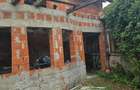 Vand casa loc SUMUGIU, sc 200 mp , parte casa noua la rosu , teren 2670 mp, la sosea, front mare