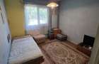 De vanzare apartament cu 3 camere etaj 1 - 7