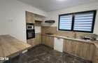 Casa cu 5 camere de inchiriat, curte mare - 8