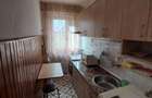 Vand apartament cu 2 camere semidecomandat -Zona Fortuna Vlaicu,etaj 4 4 direct de la proprietar.