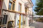 Inchiriere casa 5 camere,  Piața Victoriei,  Renovata 2025